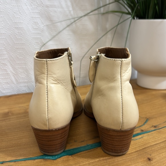 Thursday Boot Company Downtown Leather Beige Ankle Boots - Picture 8 of 14
